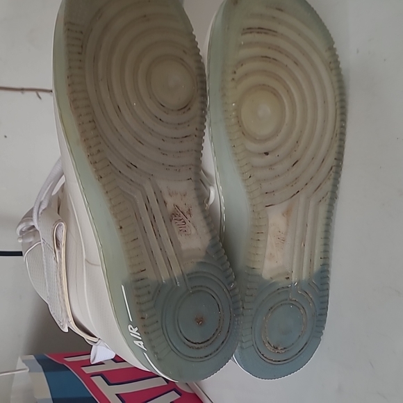 Air Force 1 - Picture 8 of 8